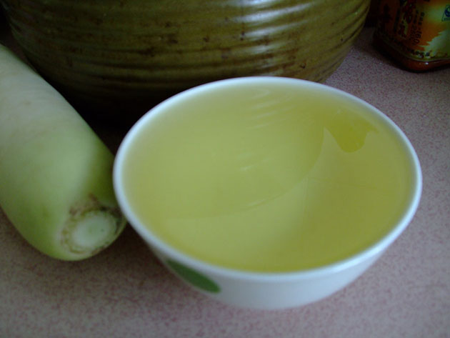 Peanut oil