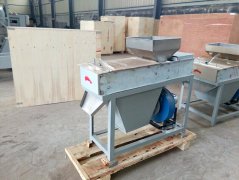 Dry Type Peanut Peeling Machine Was Ready to Export